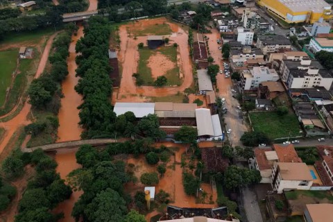 Chuvas deixam 25 mortos e mais de 50 cidades em situação de emergência em Minas Gerais